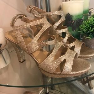 🌟LIKE NEW🌟 Naturalizer gold, caged heels.